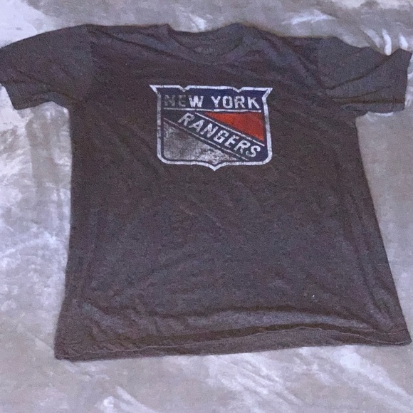 New York Rangers Hockey T-Shirt - Picture 1 of 3